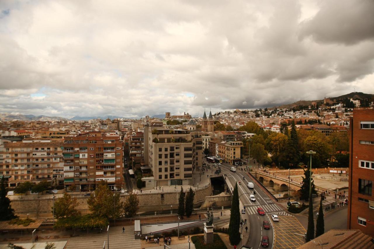 Apartamento Centro De Granada Vistas Fantasticas Y Un Parking Gratis Apartment Bagian luar foto