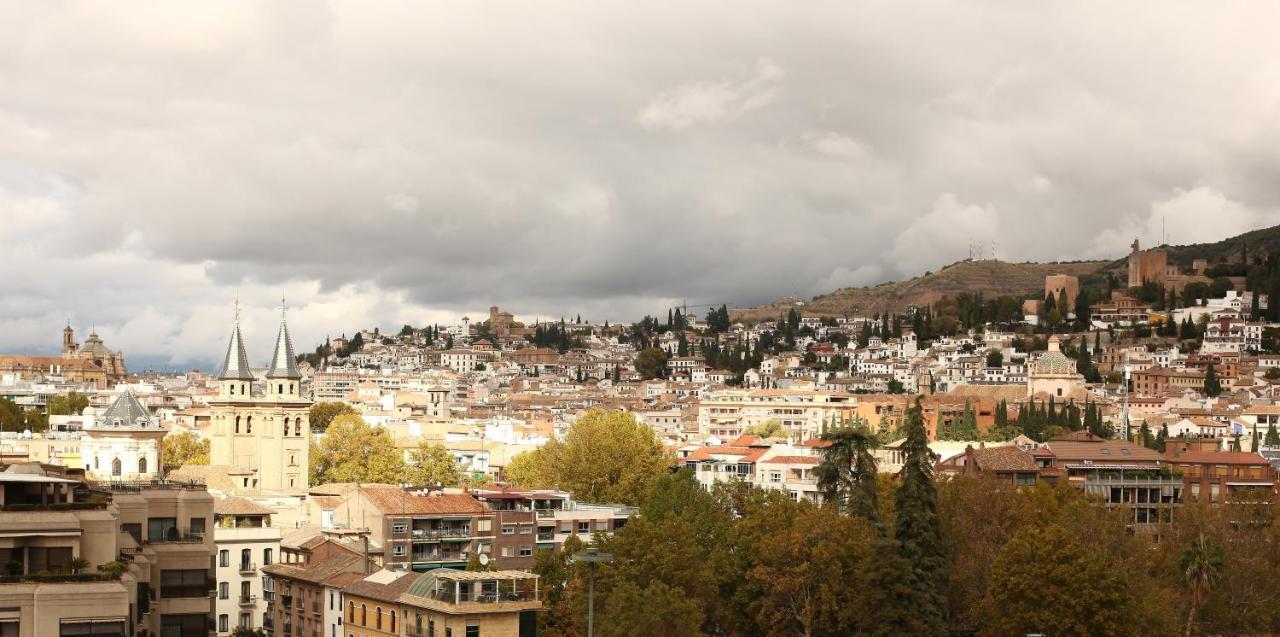 Apartamento Centro De Granada Vistas Fantasticas Y Un Parking Gratis Apartment Bagian luar foto